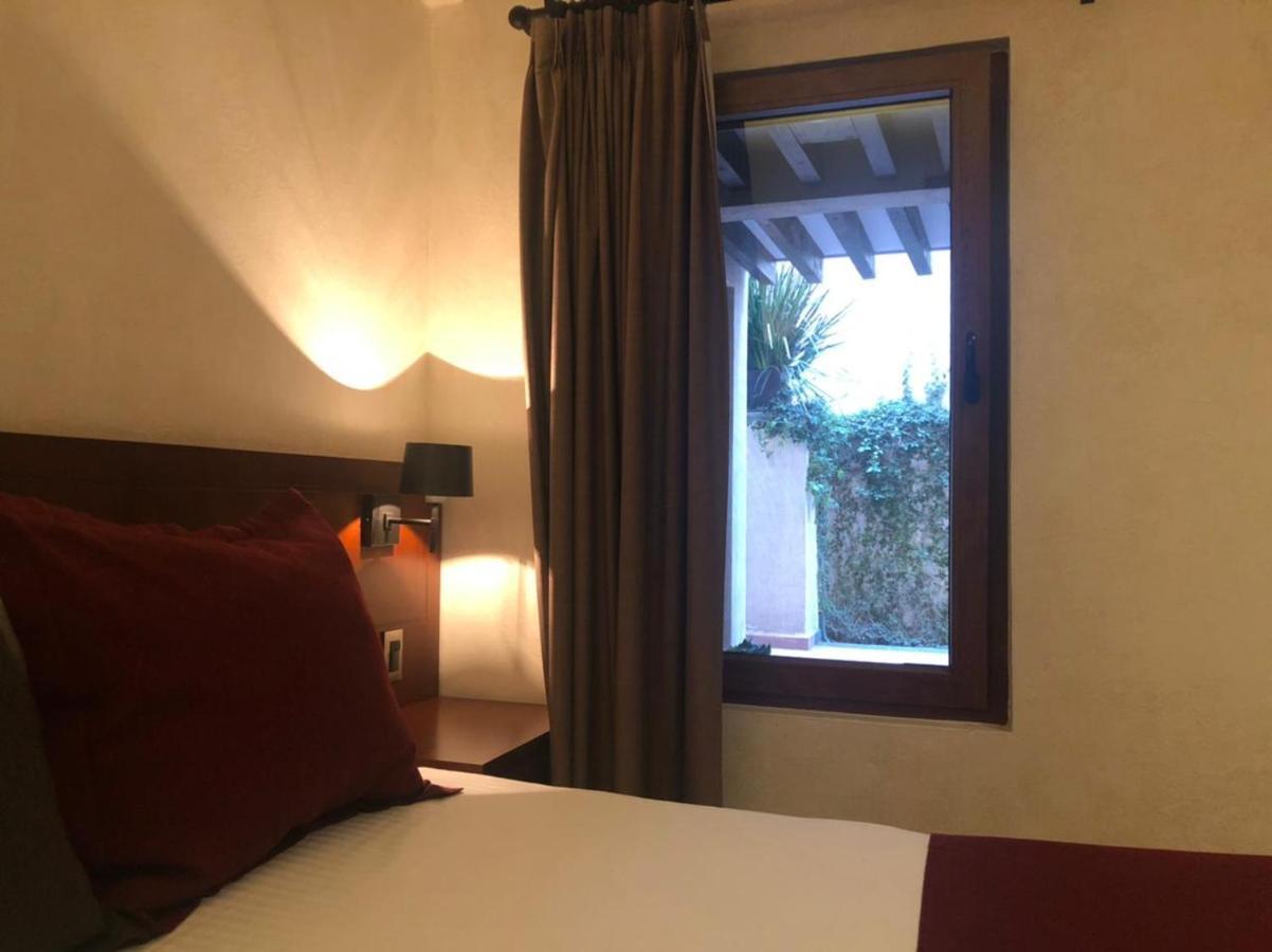 Hotel Madero 4*