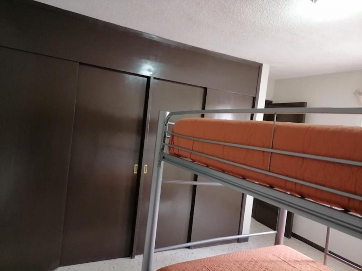 Apartamento Amplio Departamento, Seguridad, Ubicacion Pb Querétaro