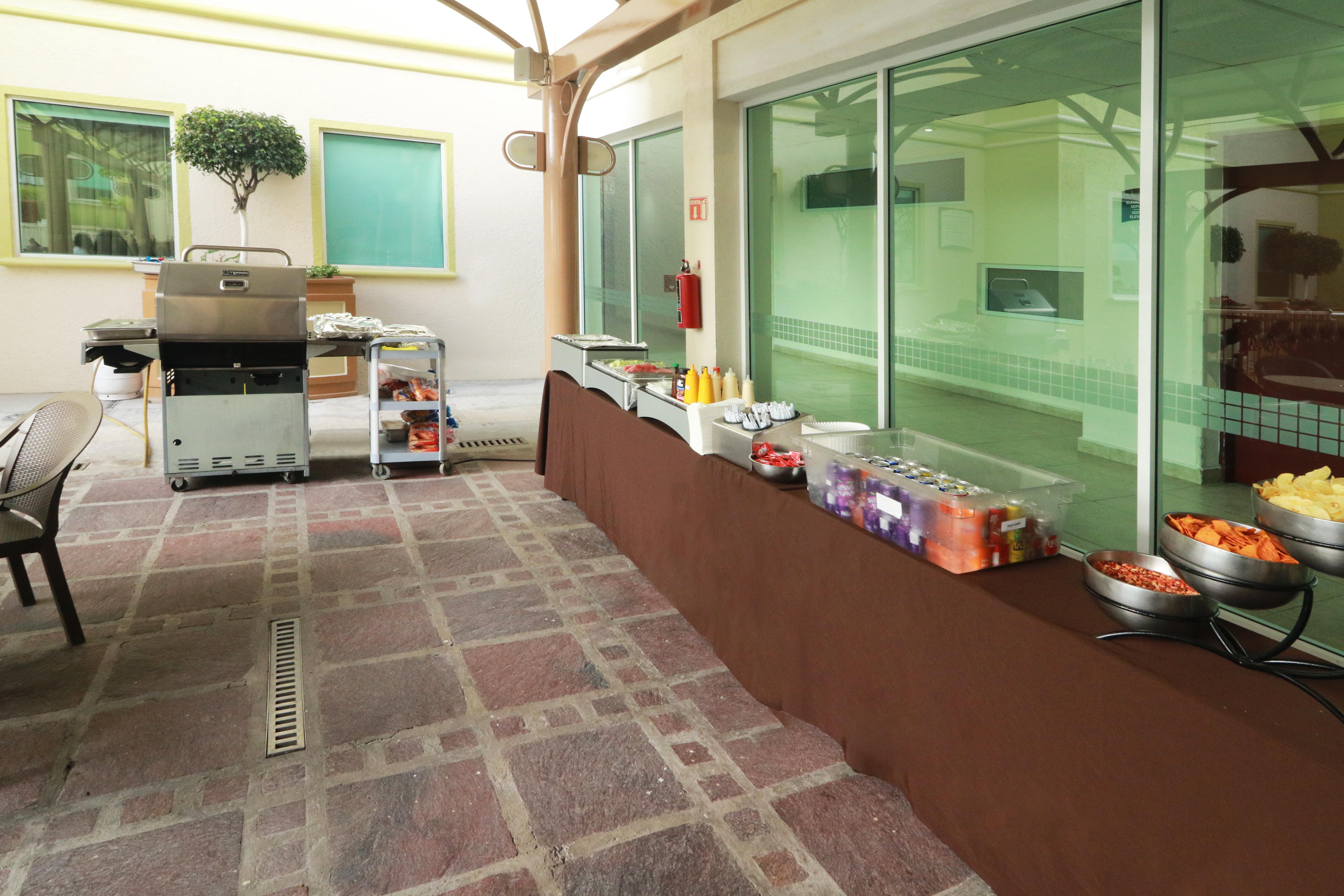 Staybridge Queretaro By Ihg Hotel