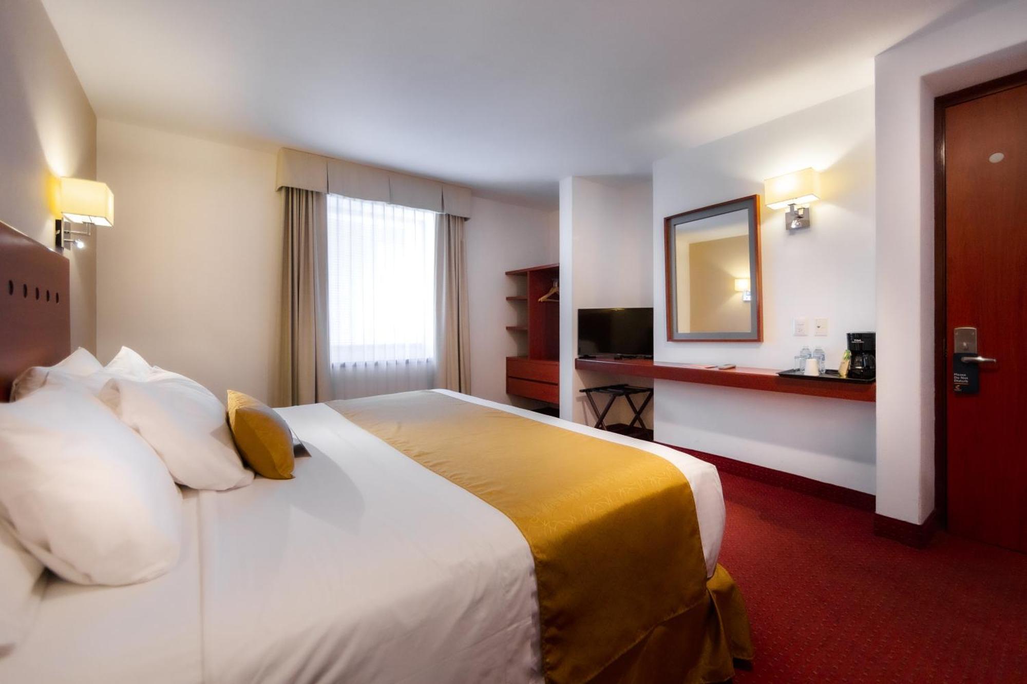 Hotel Comfort Tecnologico Queretaro