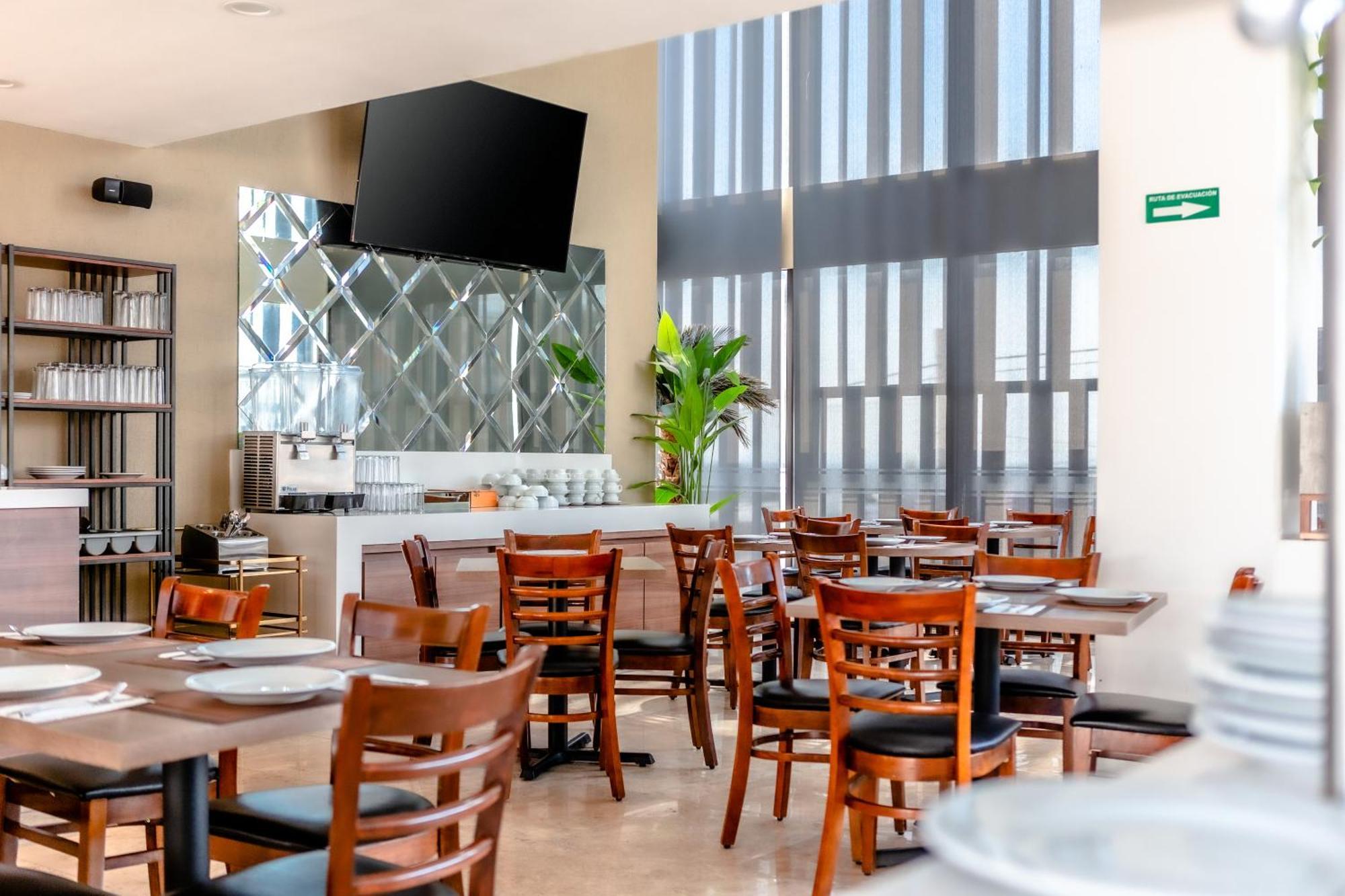 Hotel Comfort Tecnologico 4*