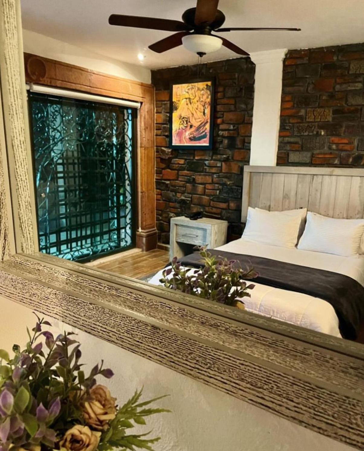 Casa Carmona 33 Hotel