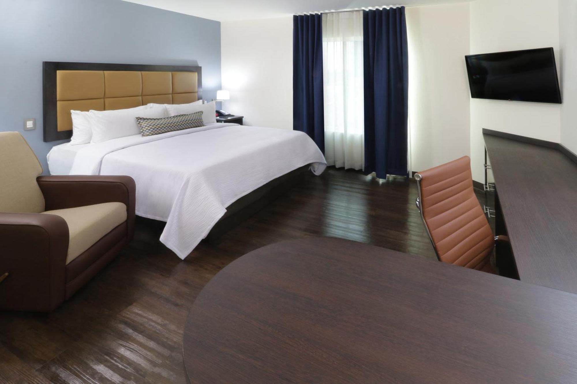 Hotel Candlewood - Queretaro Juriquilla By Ihg