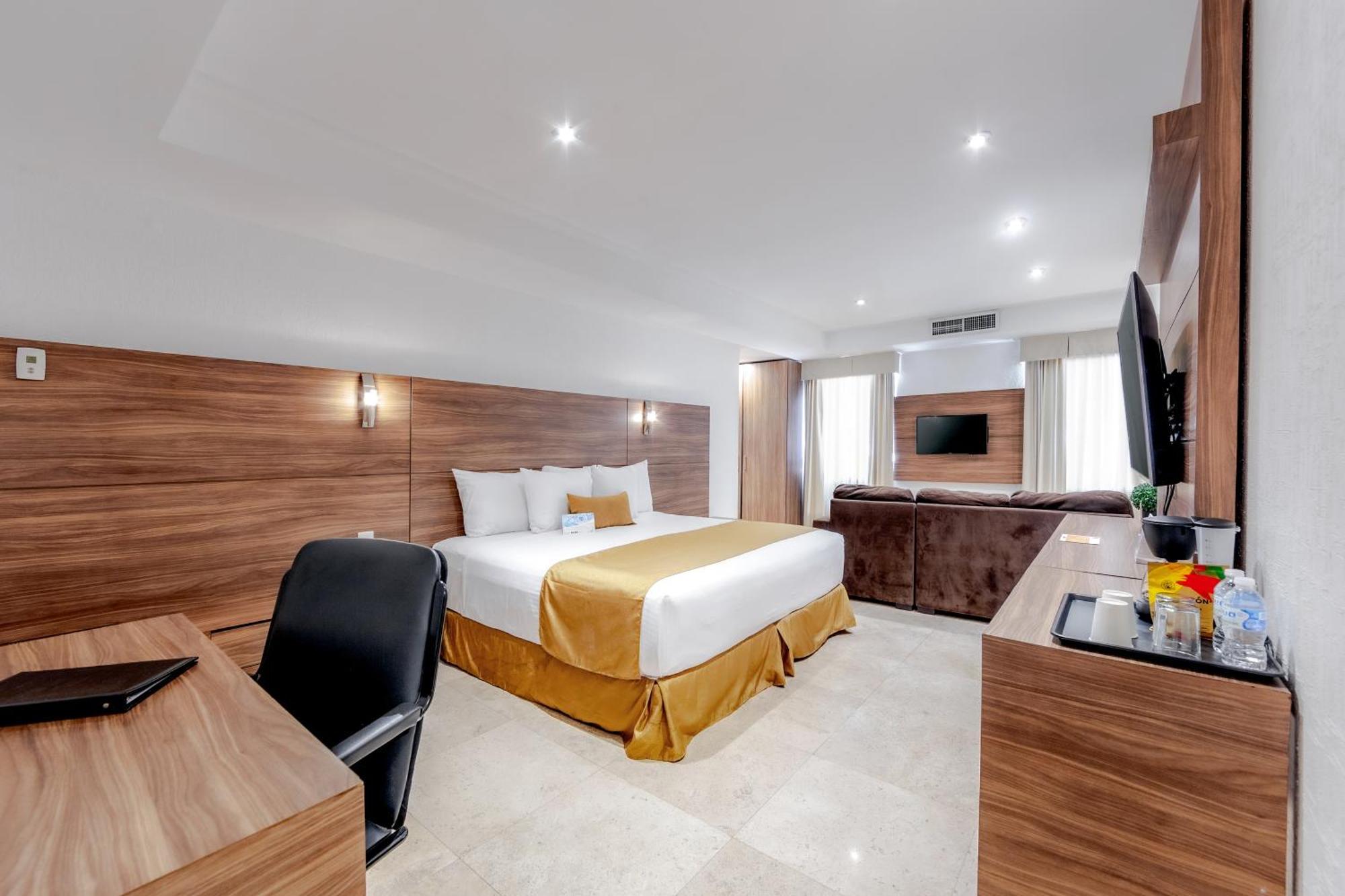 Hotel Comfort Tecnologico Queretaro
