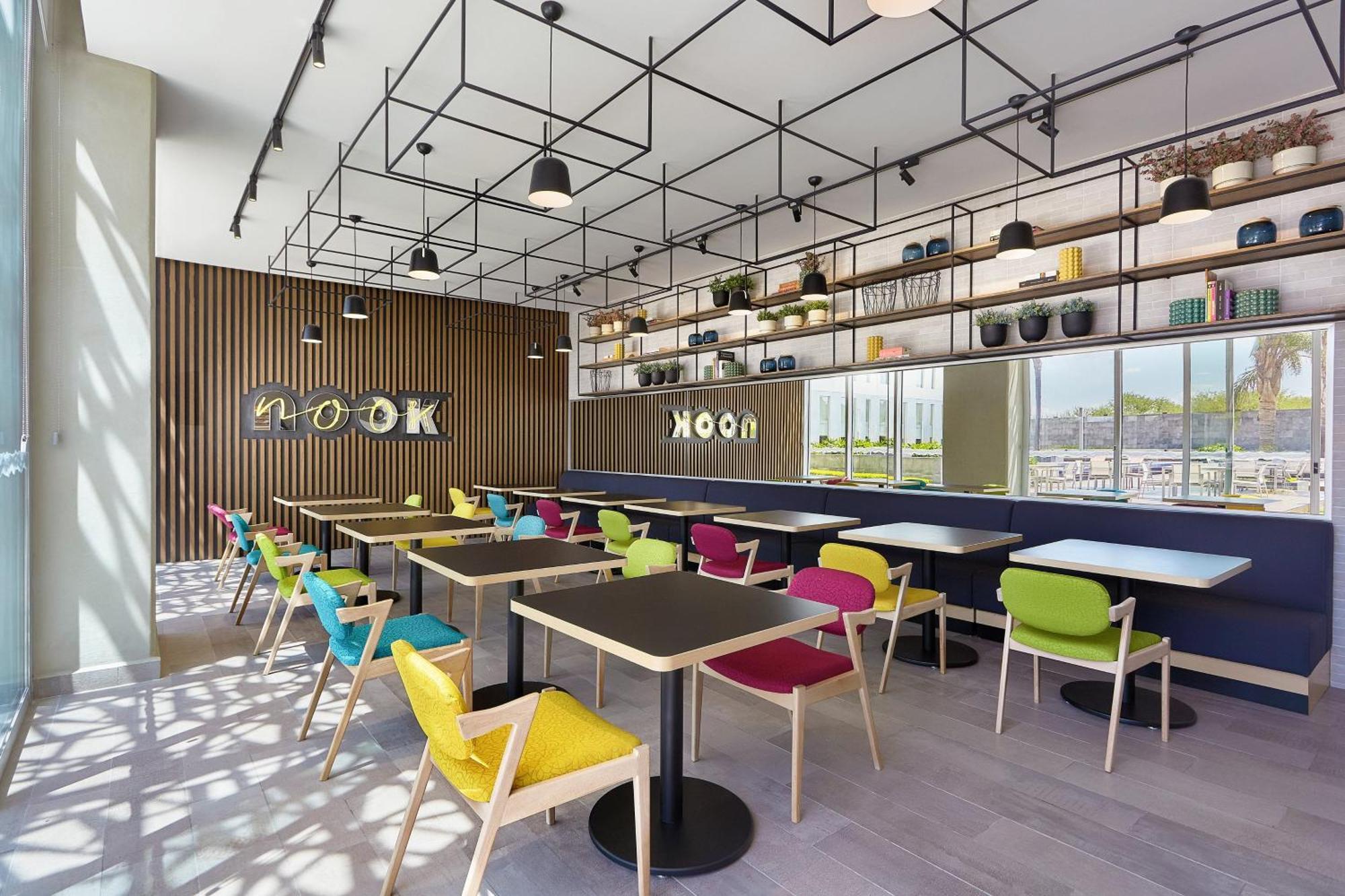 Hotel Aloft 5*