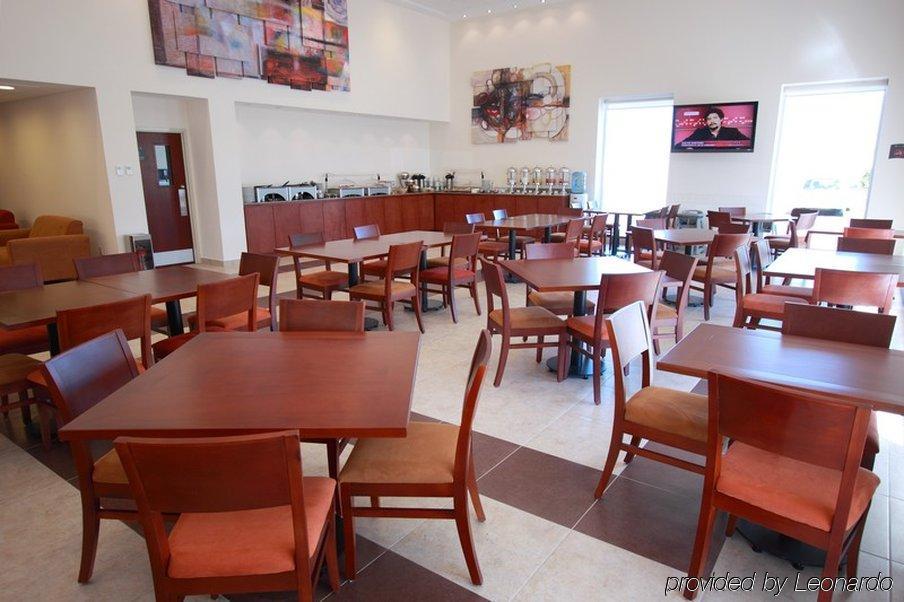 Staybridge Queretaro By Ihg Hotel 3*