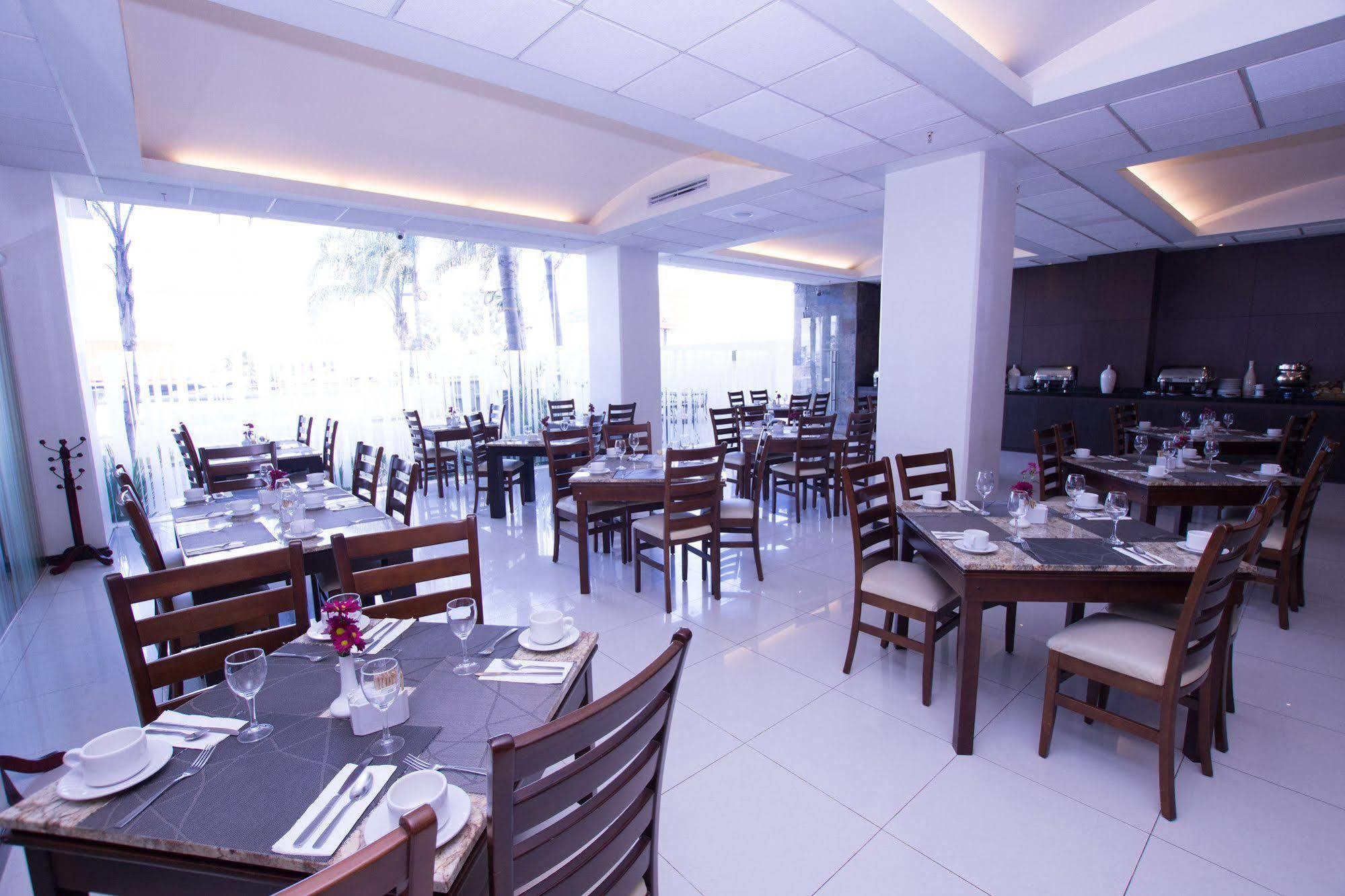 Western Crown Victoria Hotel Querétaro