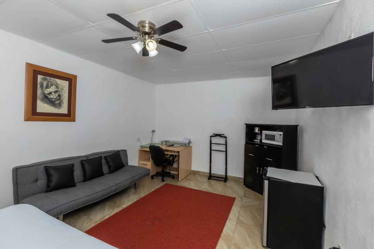 La Reserva Suites