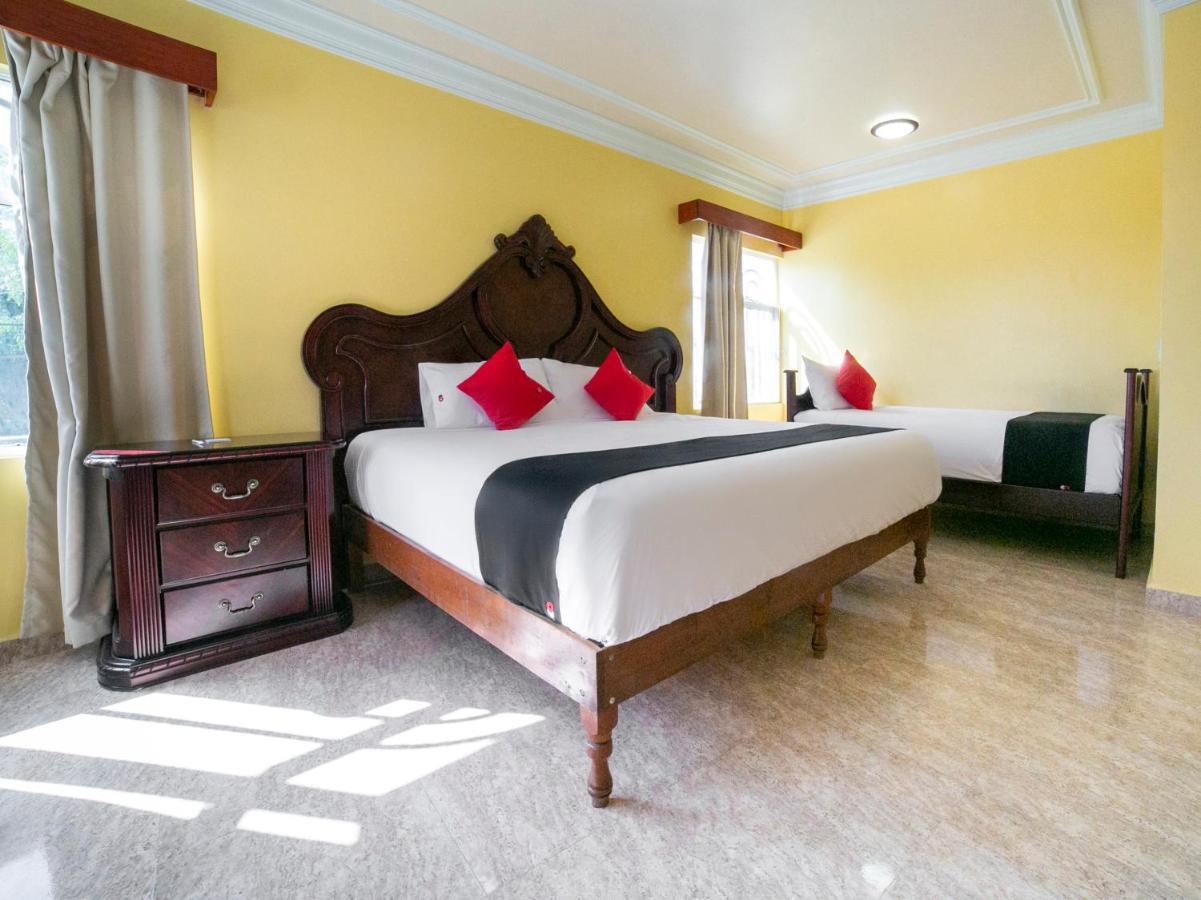 Capital O La Finca Hotel 3*