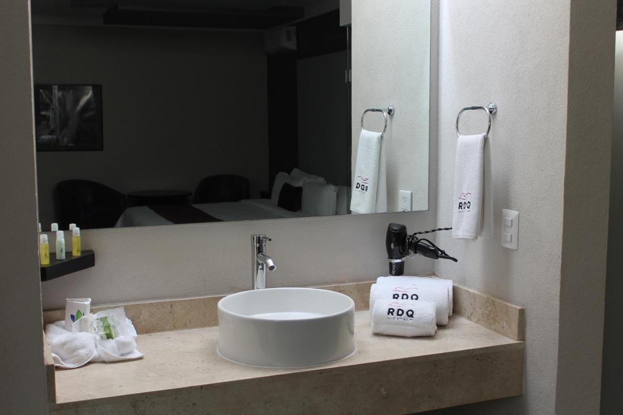 Real De Motel