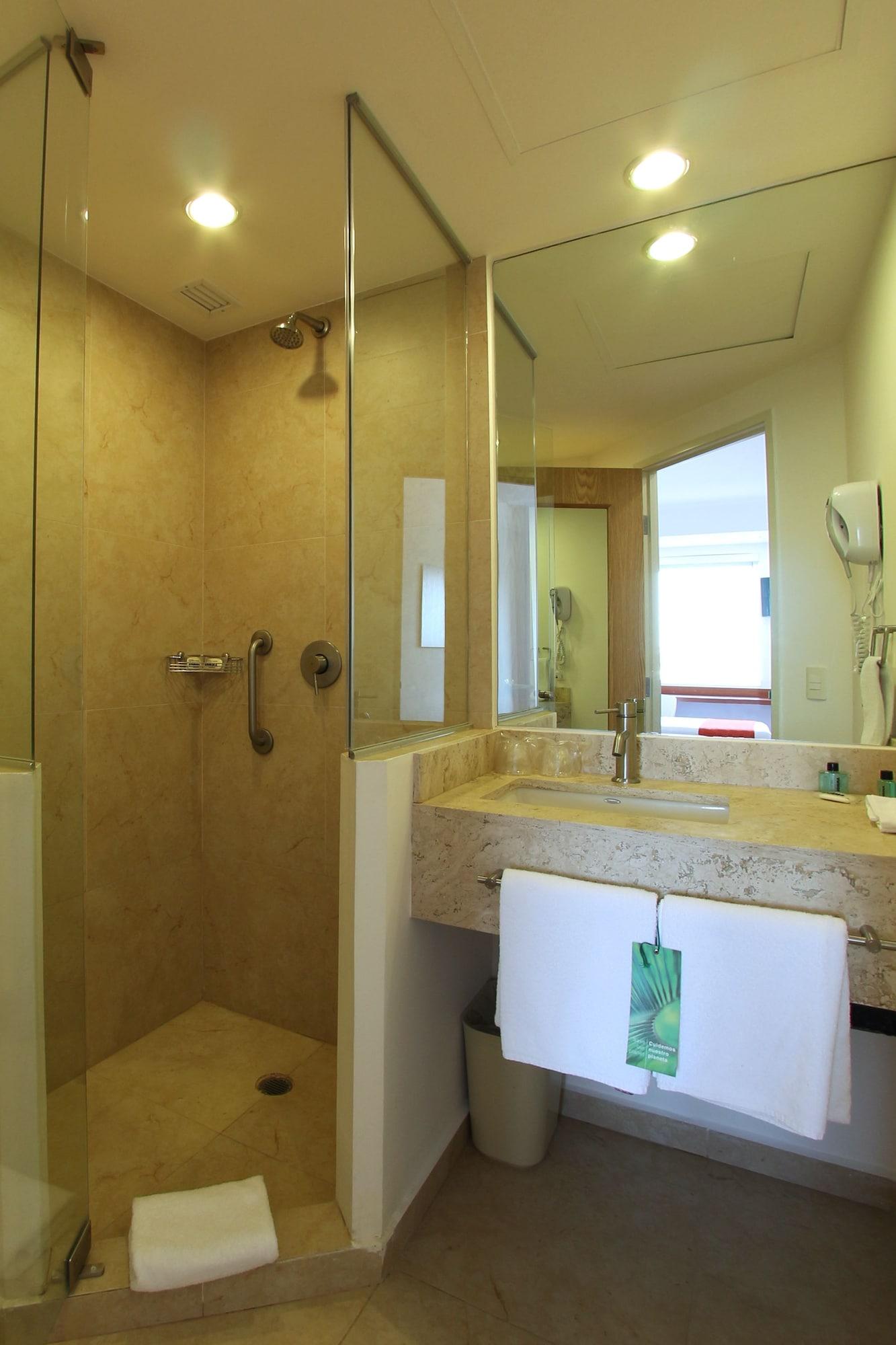 Hotel One Centro Sur 3*