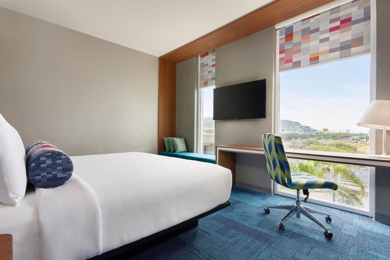 Aloft Hotel 5*