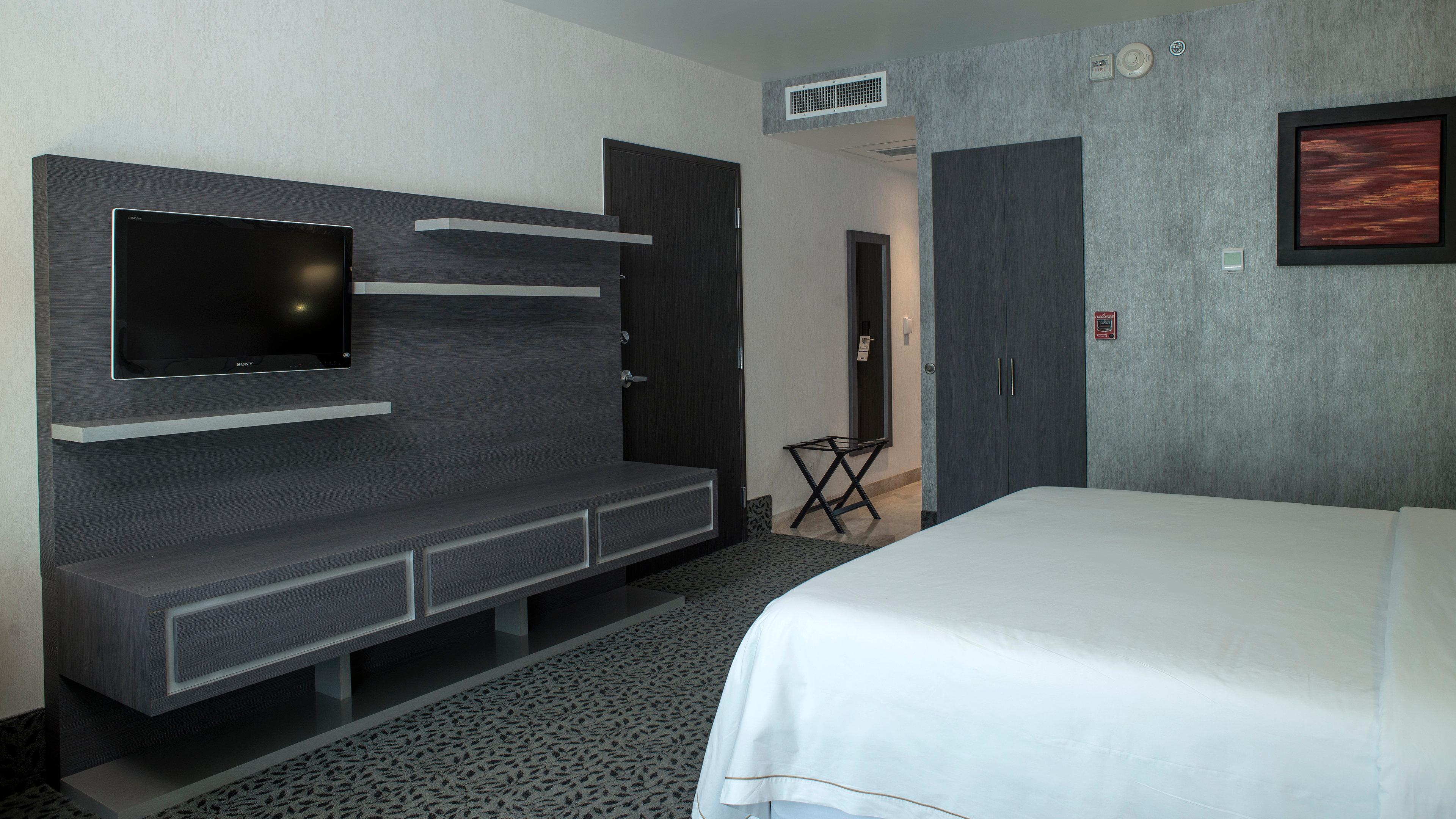 Express & By Ihg Hotel 4*