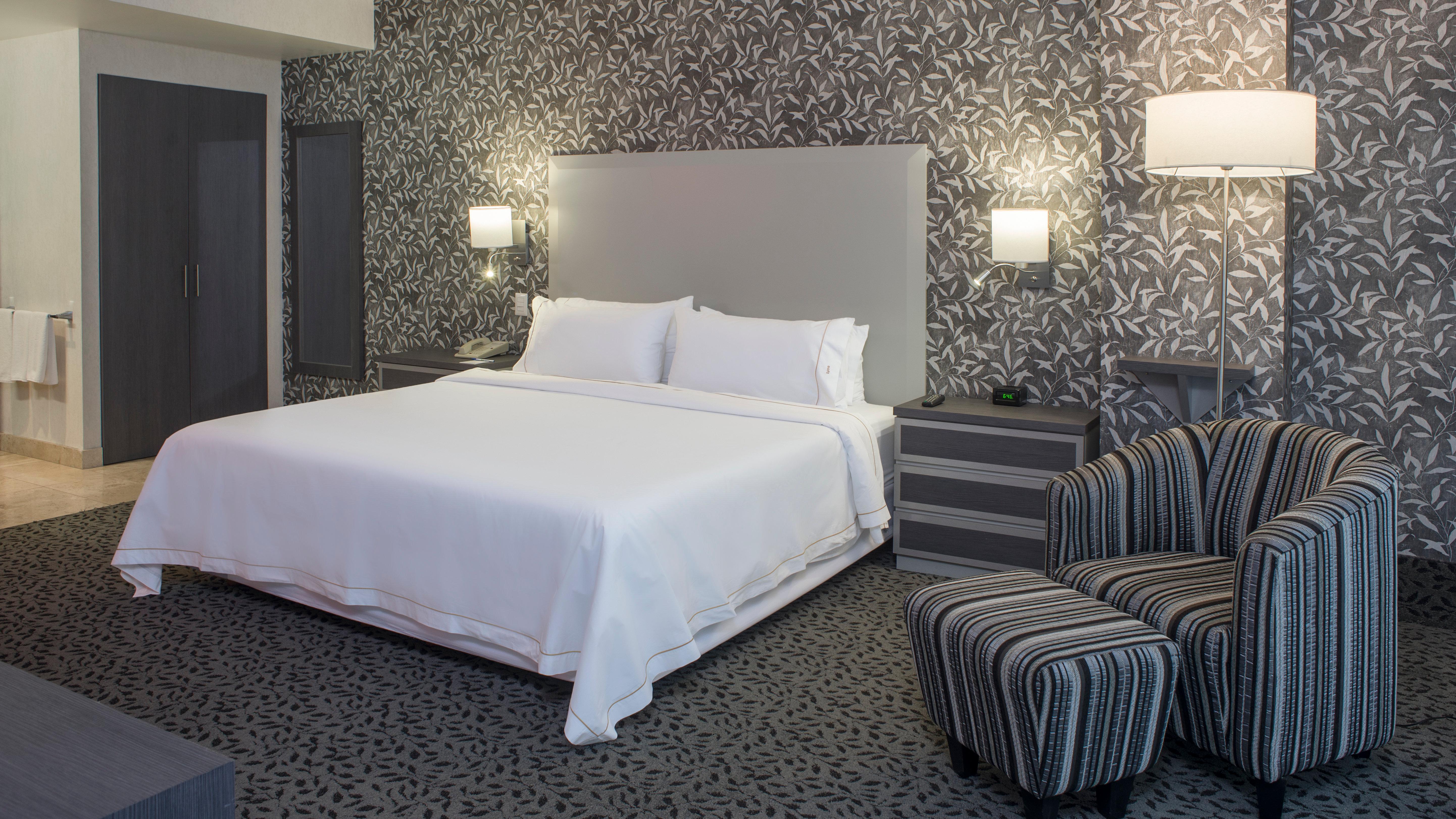 Express & By Ihg Hotel 4*