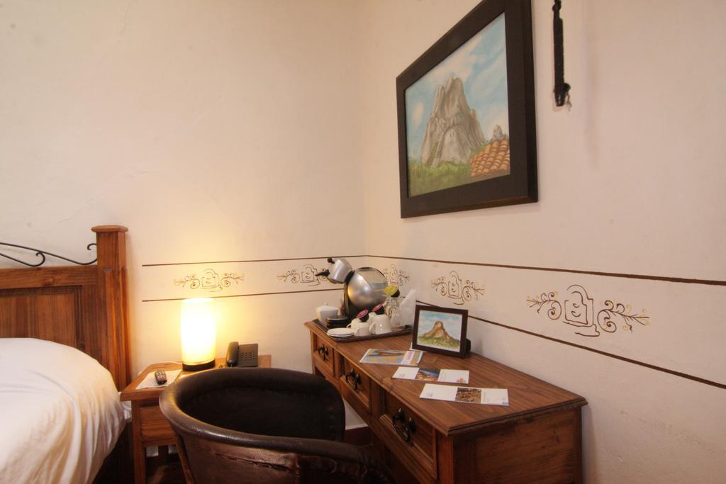 Hotel Del Villar