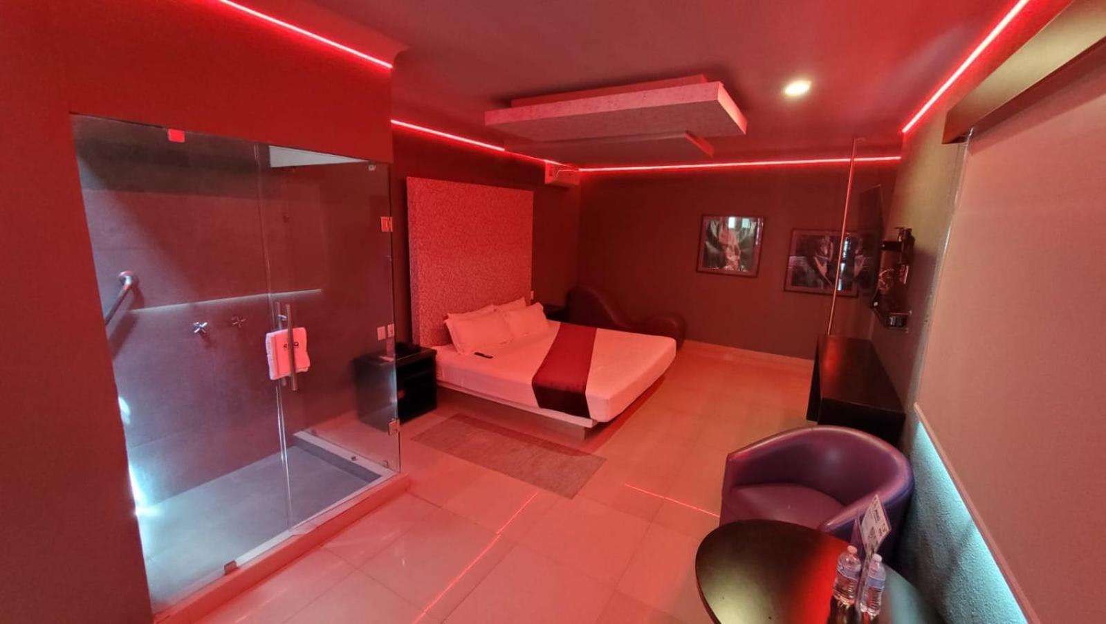 Real De Motel 2*