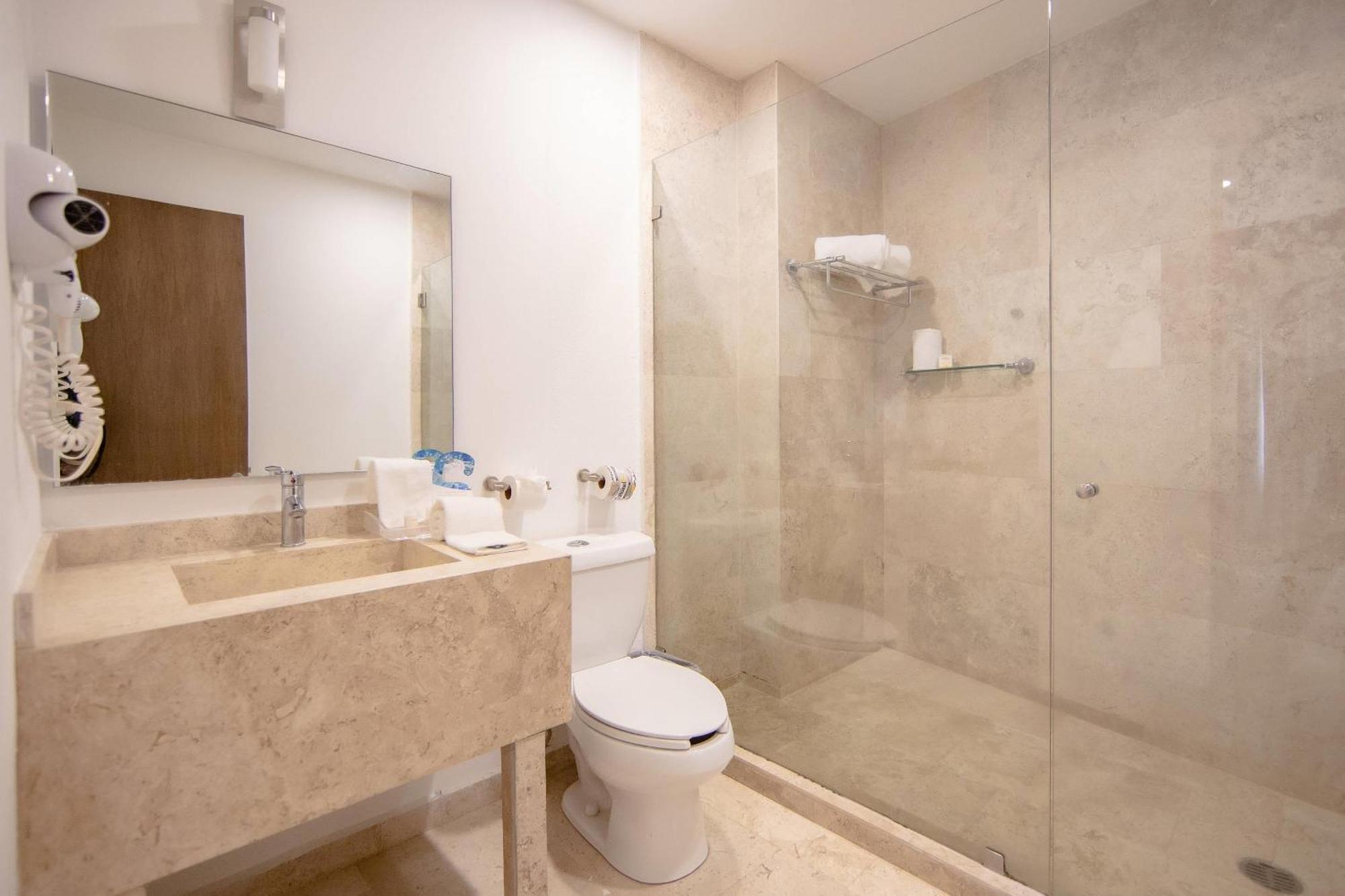 Hotel Comfort Tecnologico 4*