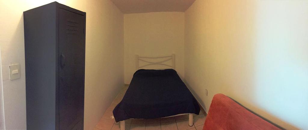 Hostal Santa Lucha *