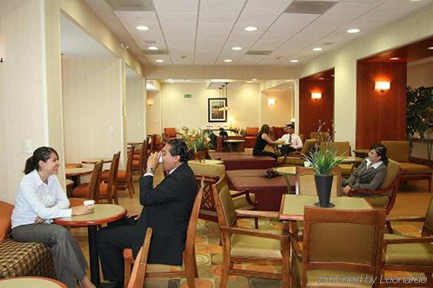 Hotel Hampton By Hilton Tecnologico Queretaro