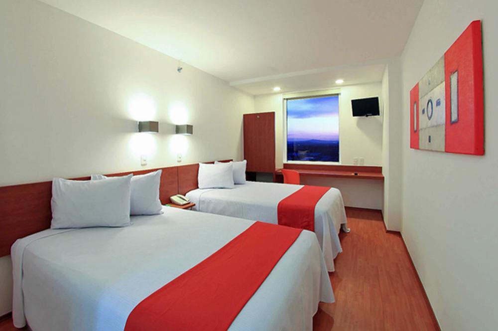 One Centro Sur 3* Querétaro