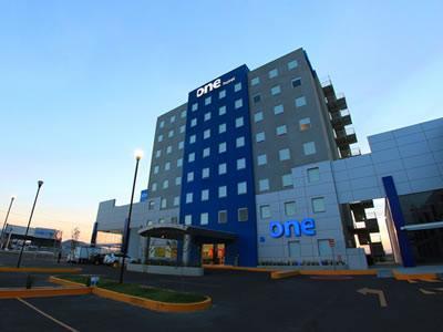 One Centro Sur 3* Querétaro