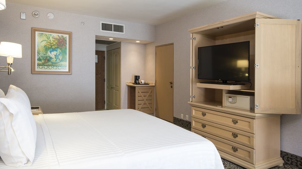 Hotel Express & By Ihg