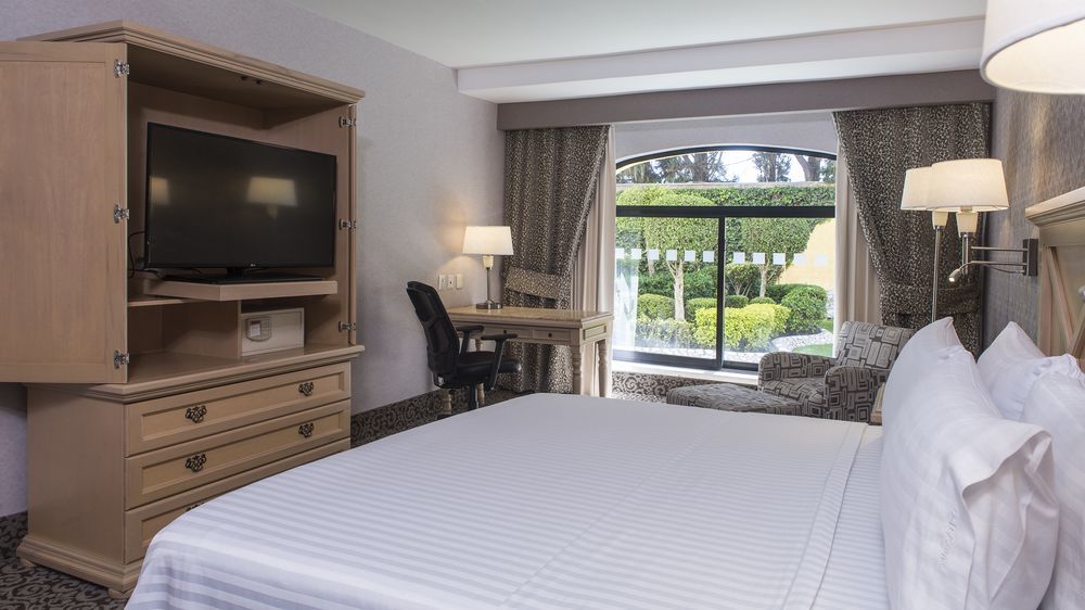 Hotel Express & By Ihg 4*