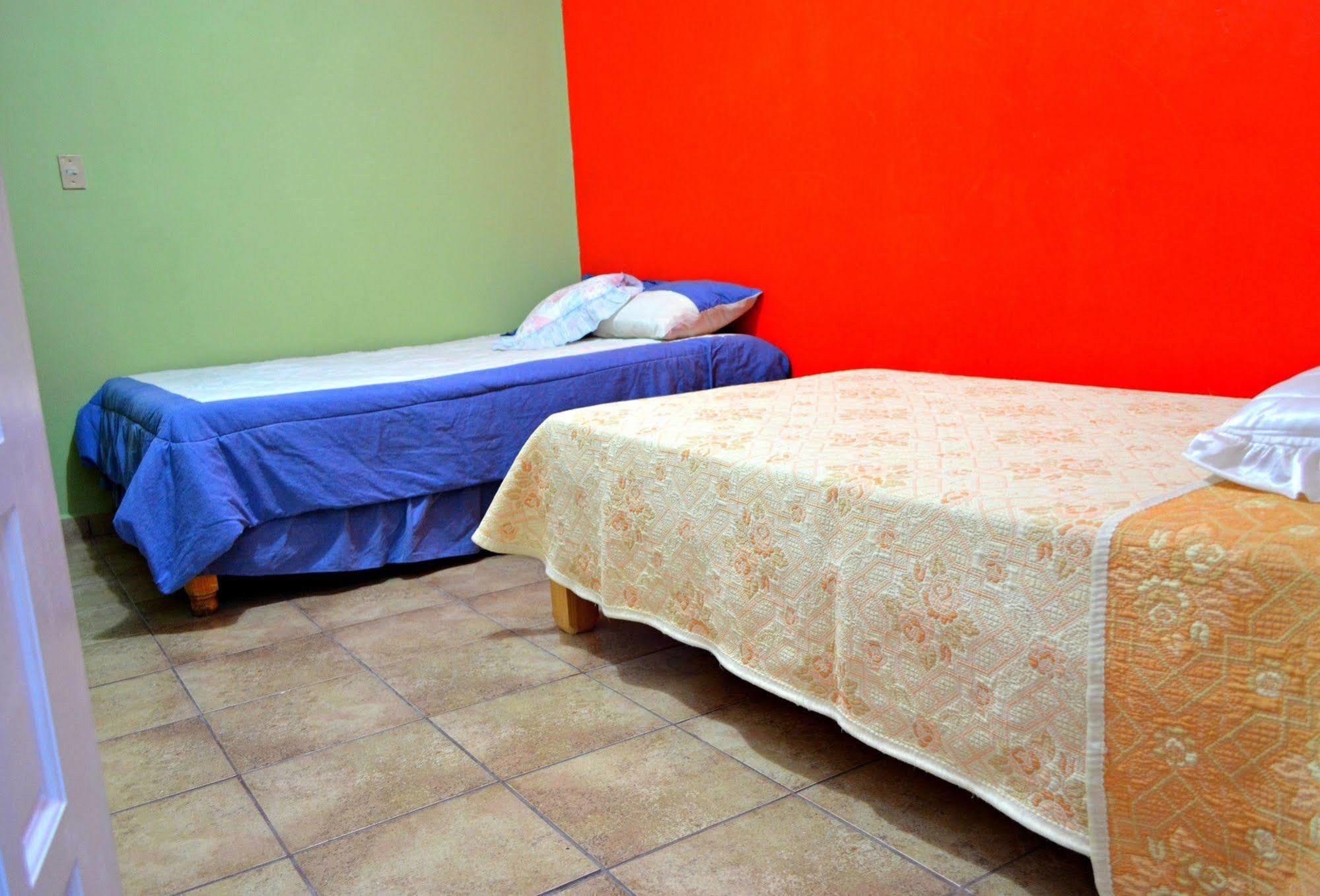 Hostal Maple