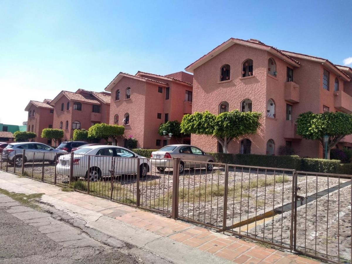 Departamento Ubicación, Cómodo, Estacionamiento Apartamento
