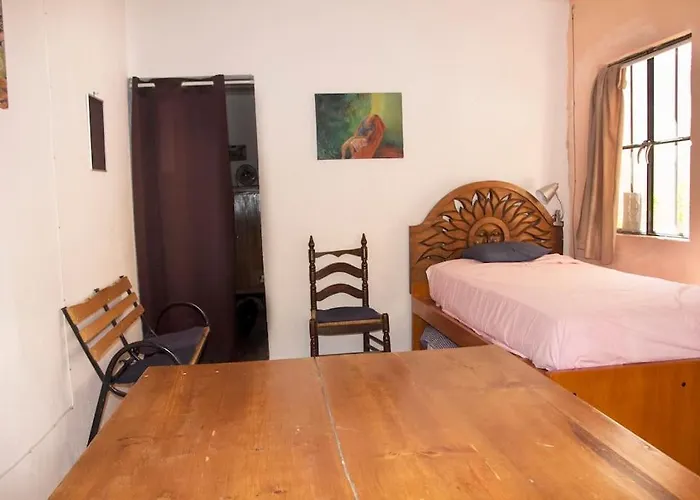 House Very Well Located In The Centro Histrico On A Calm Street