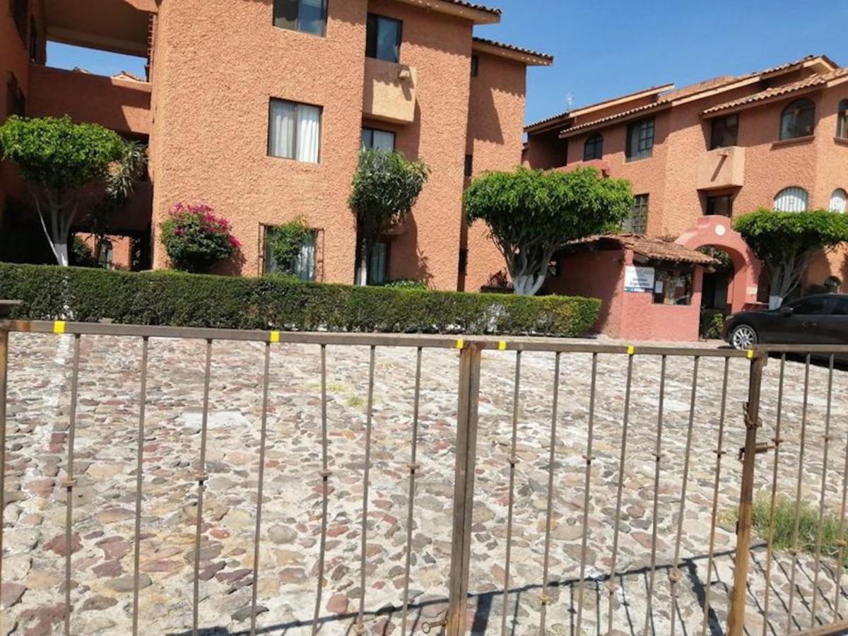 Departamento Pb Estacionamiento, Centrico, Apartment Queretaro