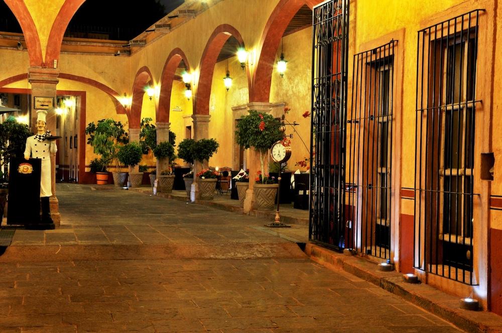 Quinta Santiago Hotel