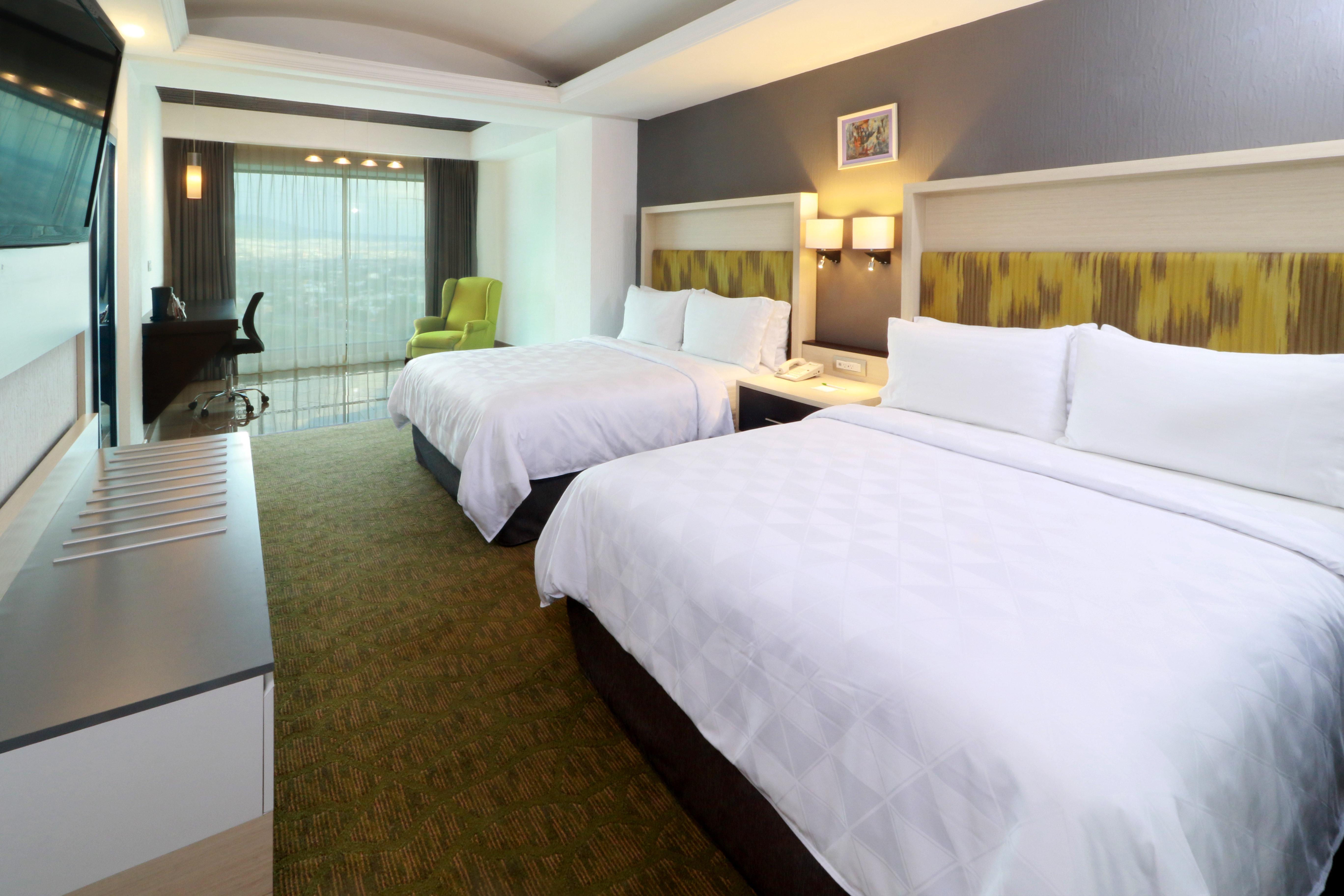 Zona Diamante, An Ihg Hotel 4*