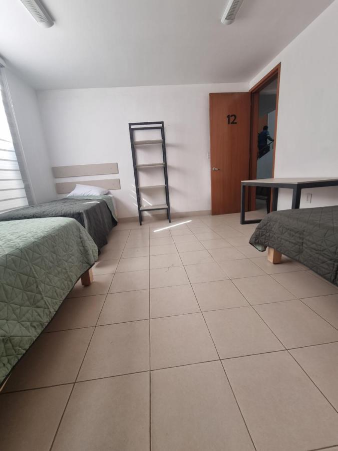 Residencia Ximatario Guest house