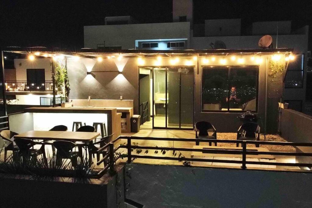 The One Juriquilla W/private Jacuzzi In Rooftop Villa