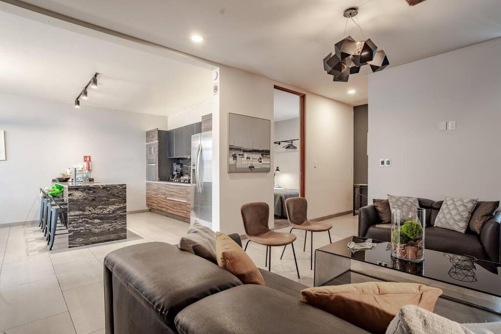 The One Juriquilla W/private Jacuzzi In Rooftop Villa *