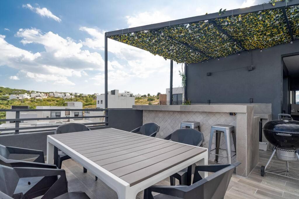 The One Juriquilla W/private Jacuzzi In Rooftop * Querétaro