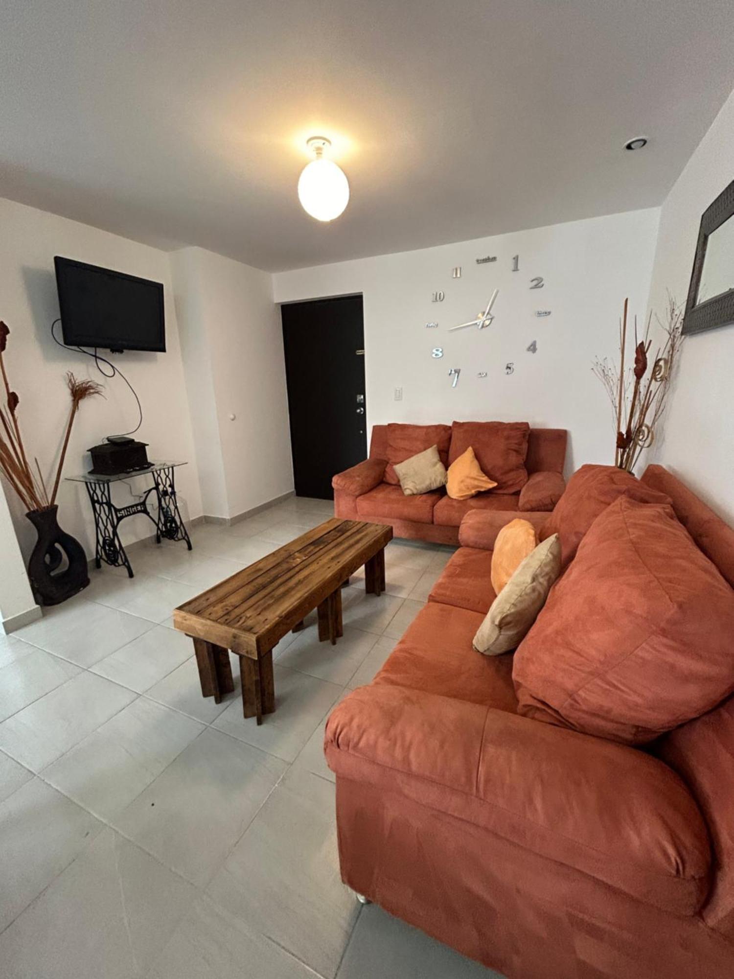 Bonito Y Amplio Departamento * Querétaro