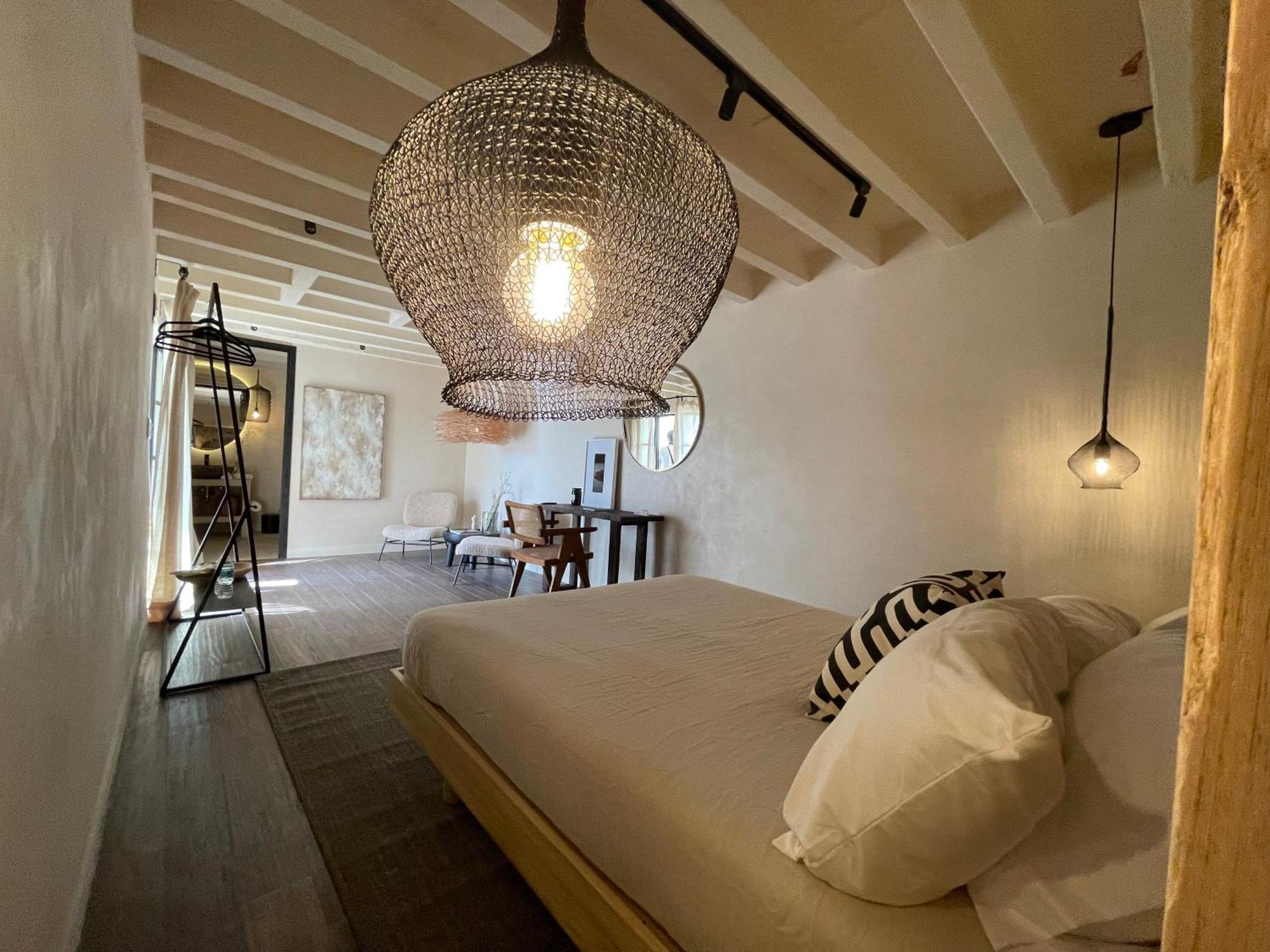 Casa Realm 4*