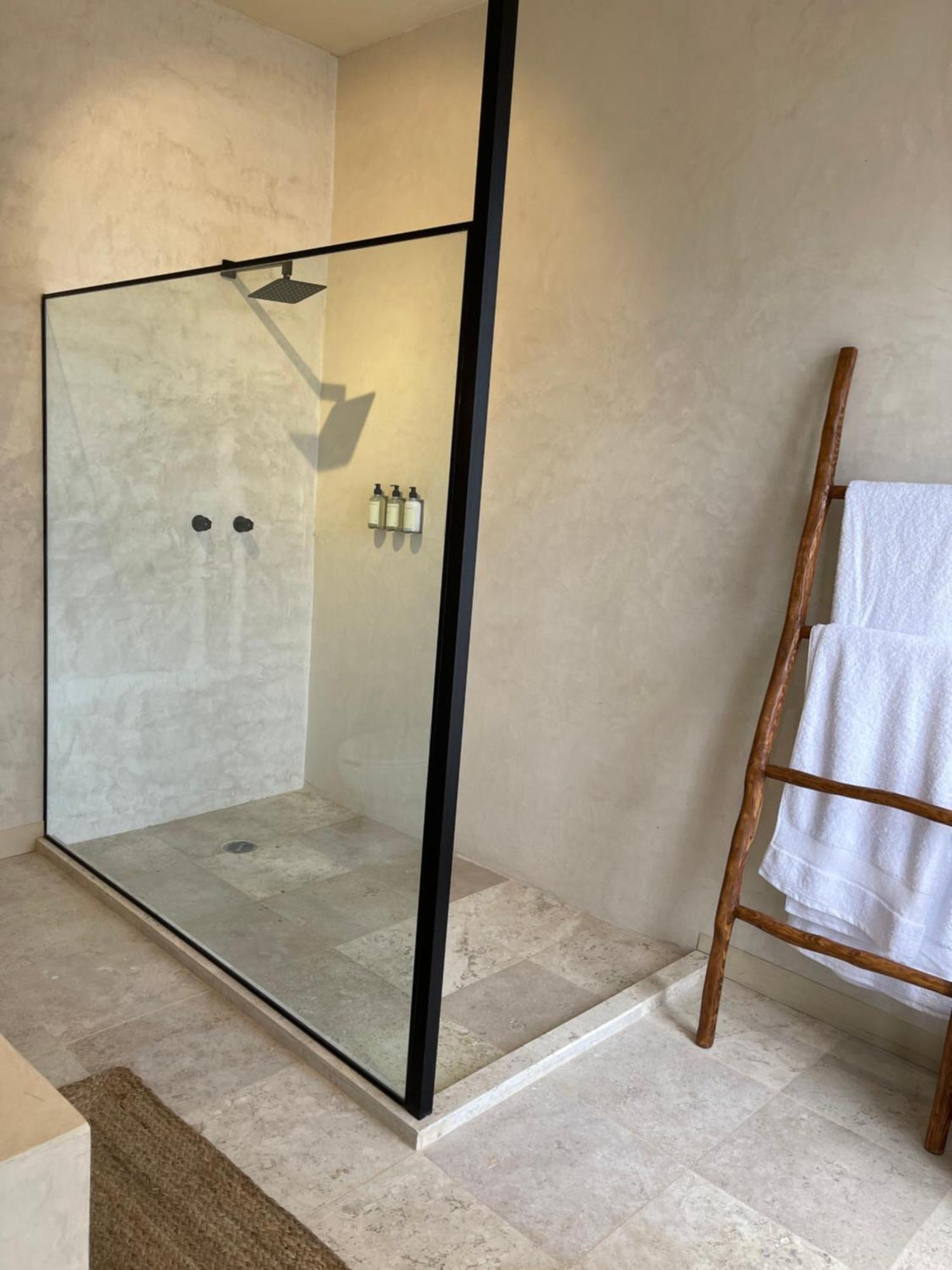 Casa Realm 4*