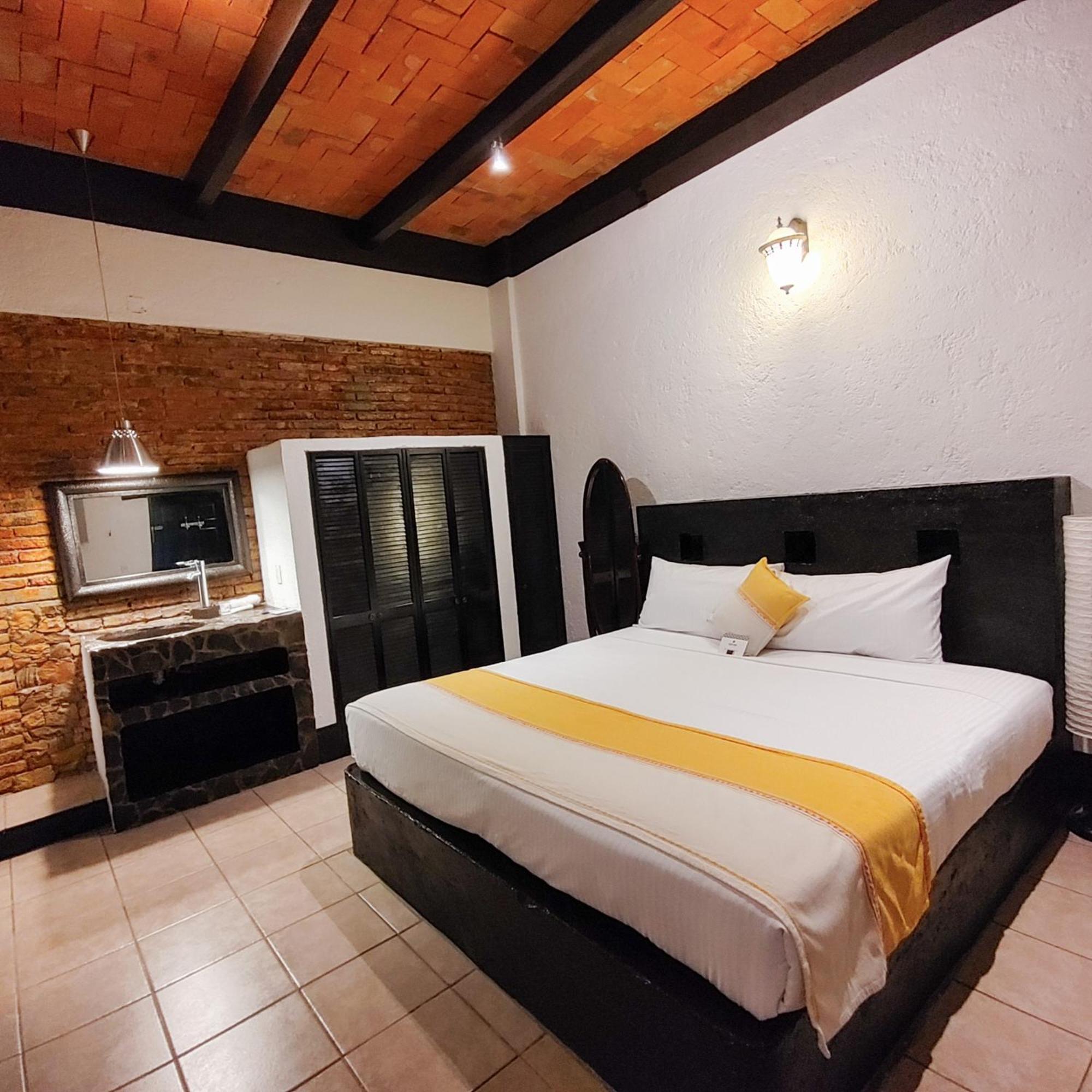 Calesa Real Hotel