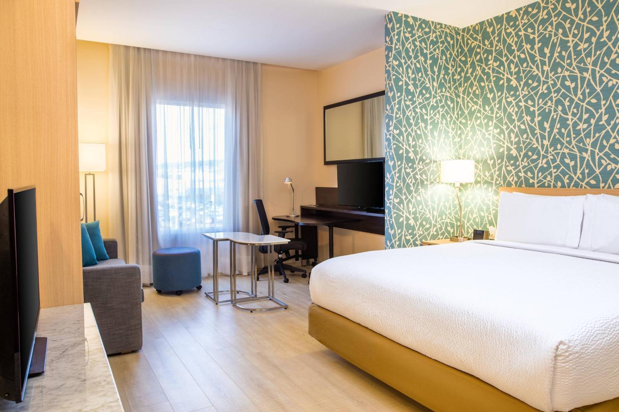 Hotel Fairfield & Queretaro Juriquilla 4*