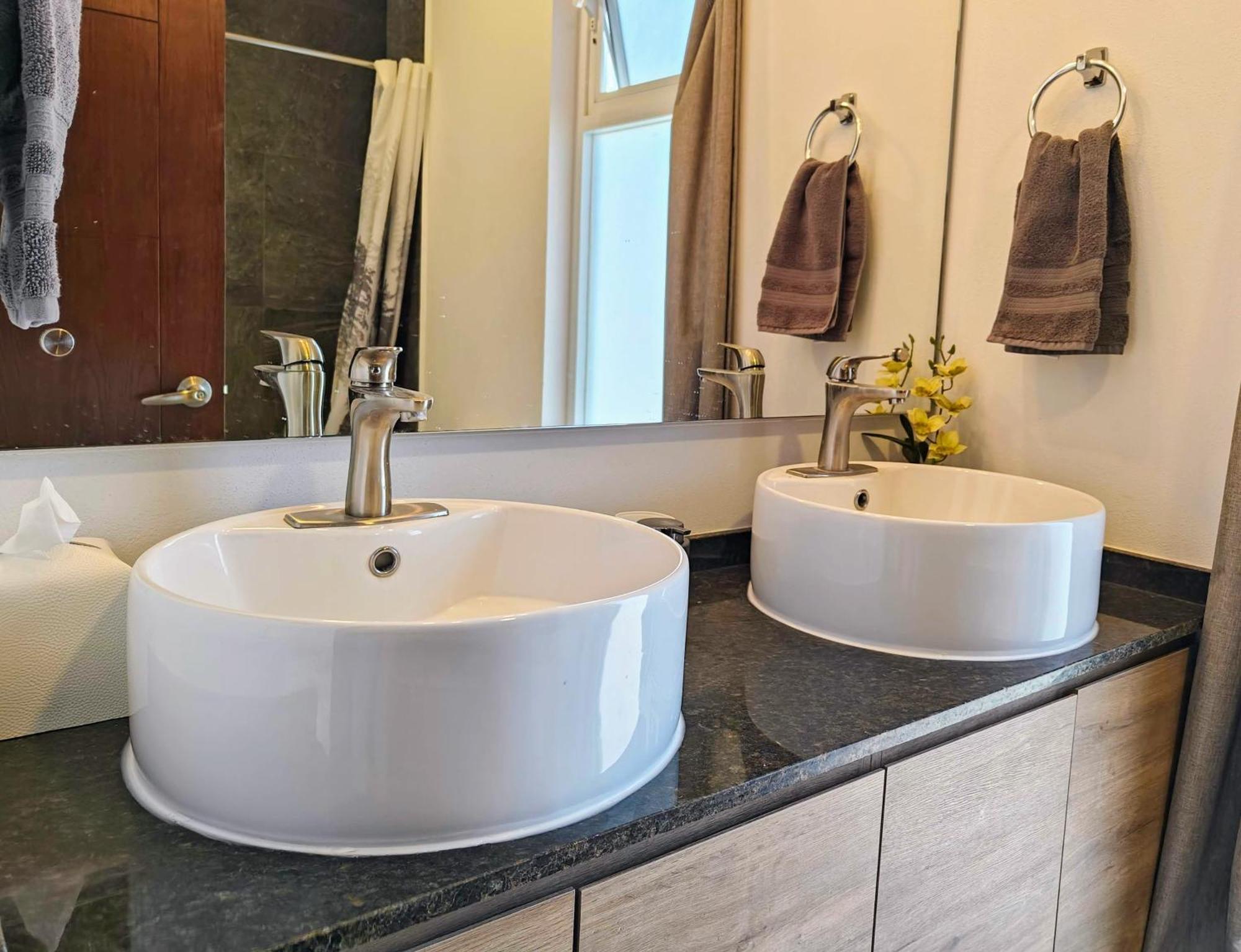 Luxury At Juriquilla, 4 Bedrooms Querétaro