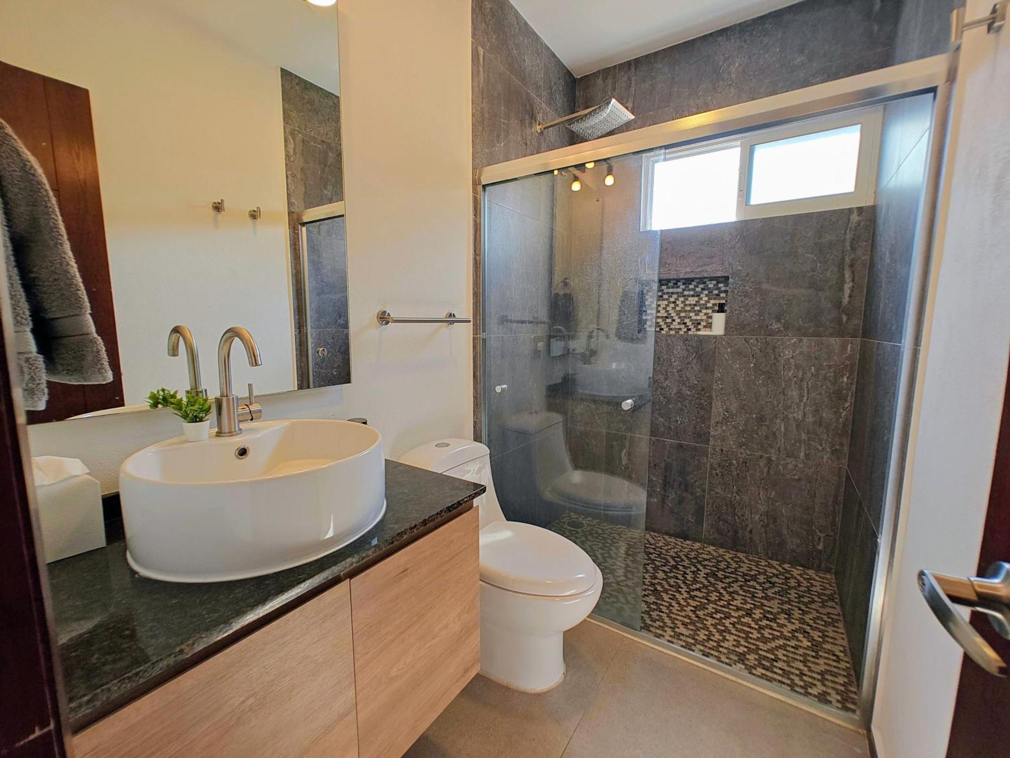Luxury At Juriquilla, 4 Bedrooms *