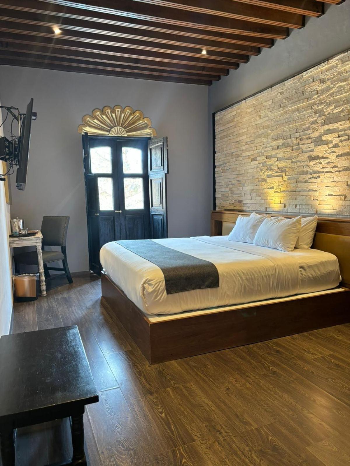 Hotel El Meson De Santa Rosa