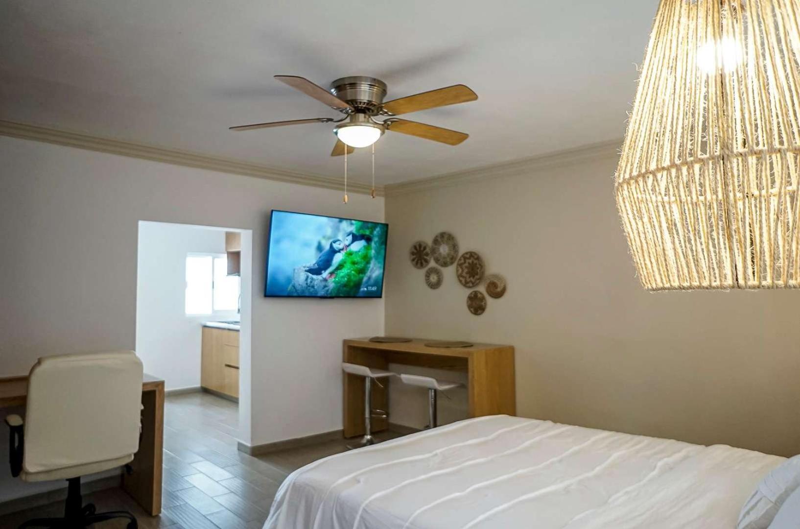 Modern With Office In Prime Location * Queretaro