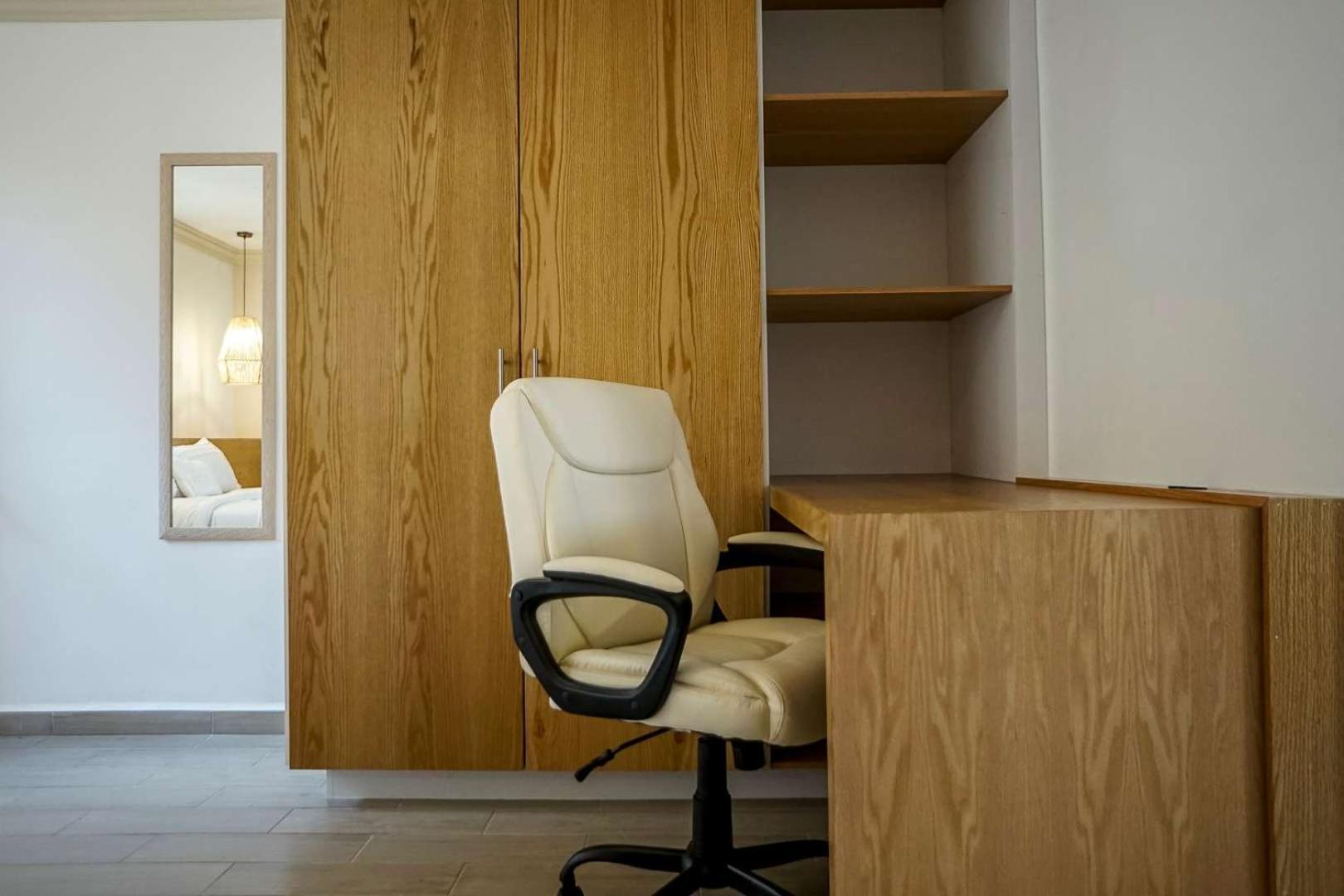 Apartment Modern With Office In Prime Location Queretaro