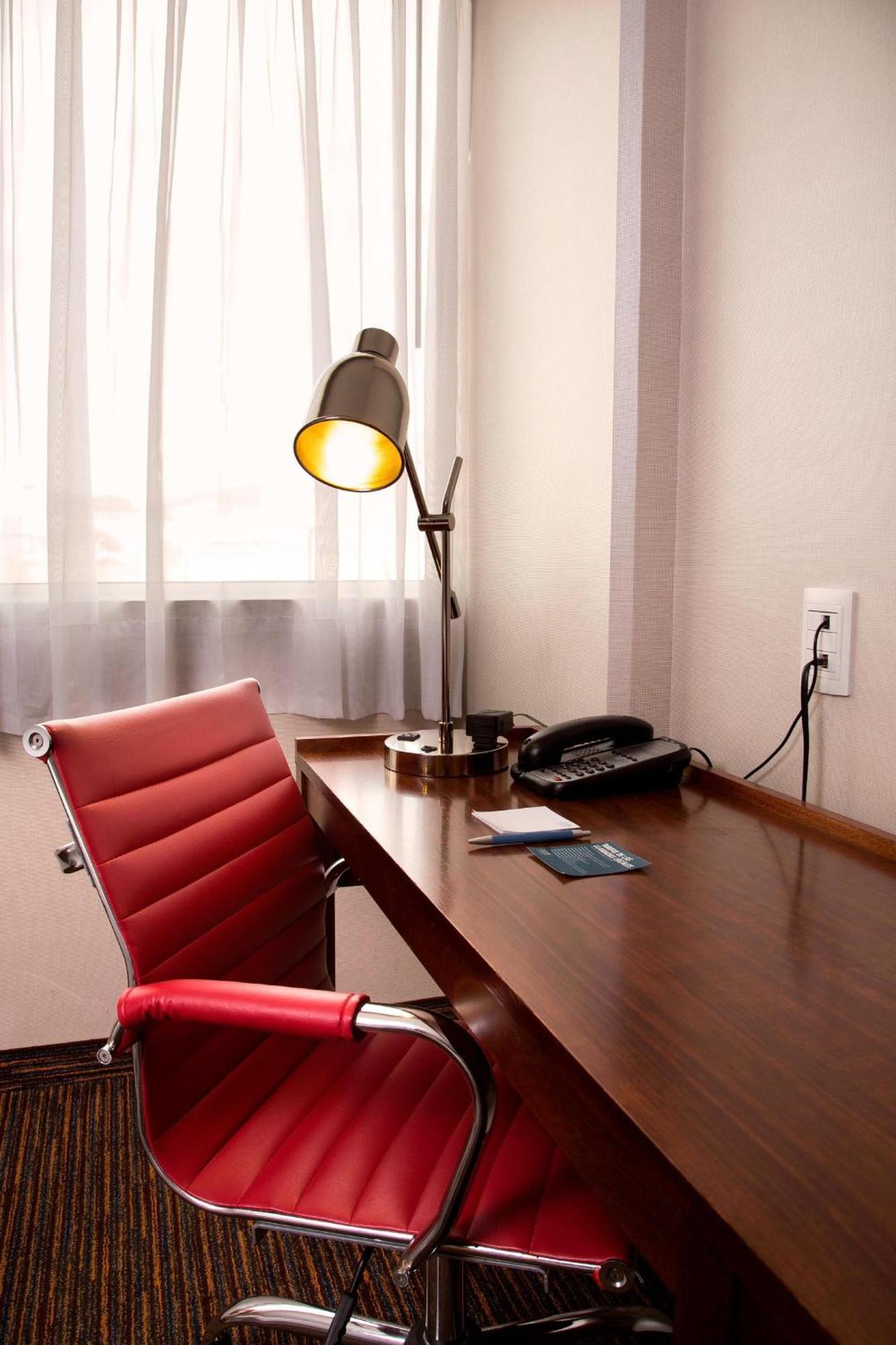 Four Points By Sheraton Queretaro Norte Hotel 4*
