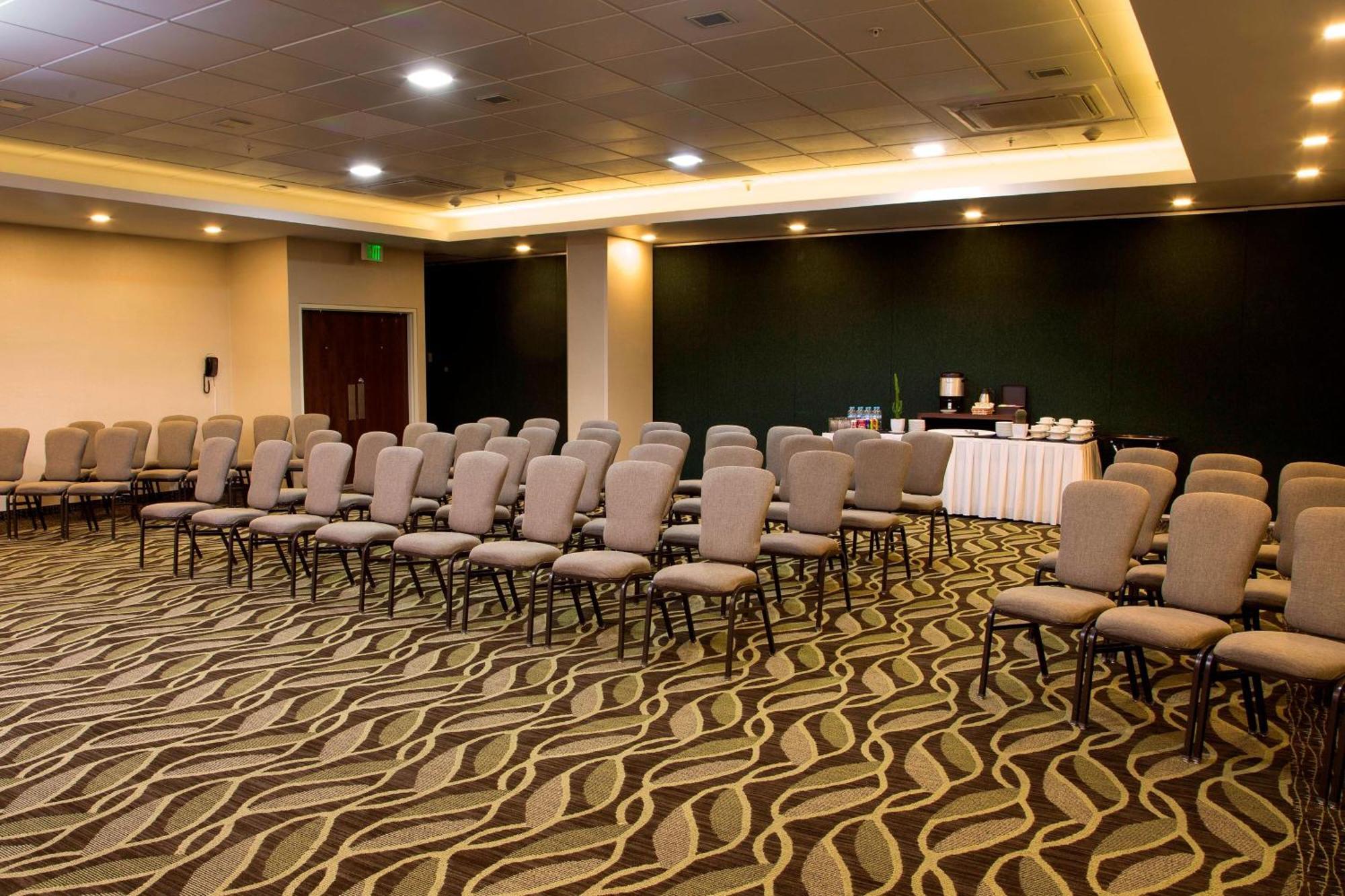 Four Points By Sheraton Queretaro Norte Hotel 4*