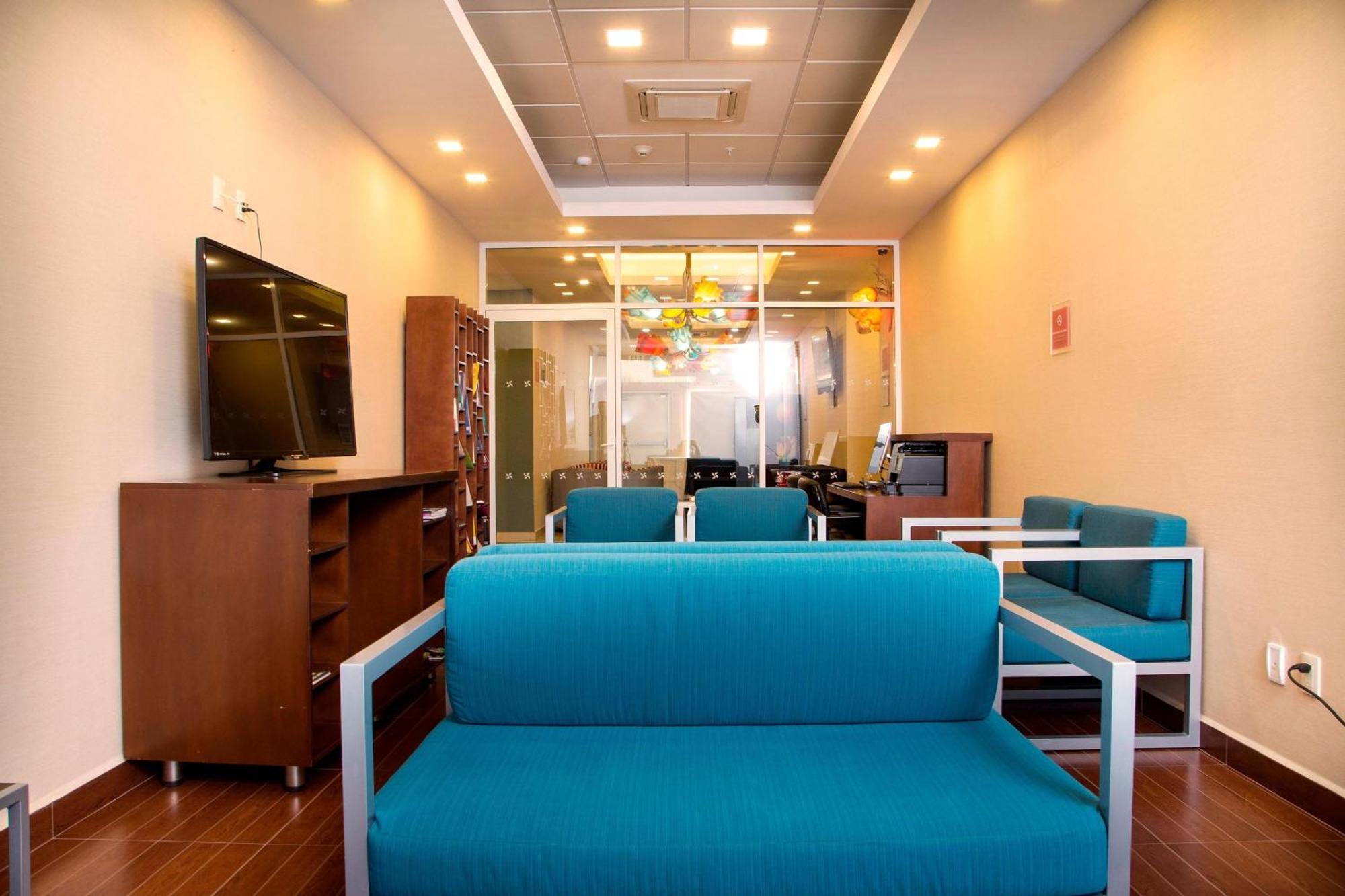 Hotel Four Points By Sheraton Queretaro Norte 4*